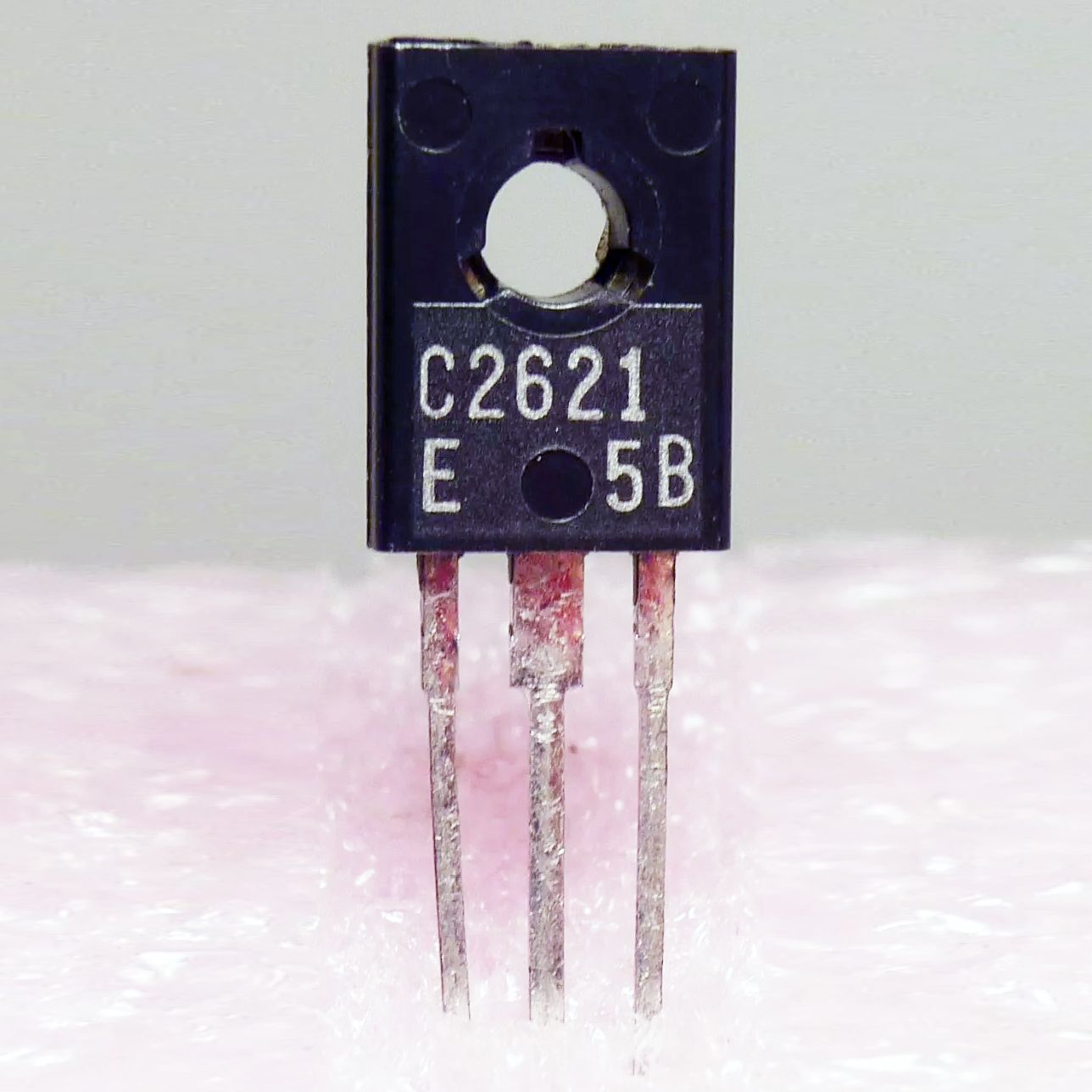 2SC2621E