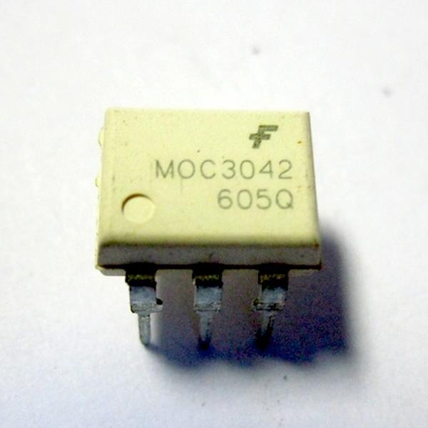 MOC3042