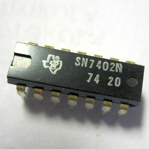 SN7402