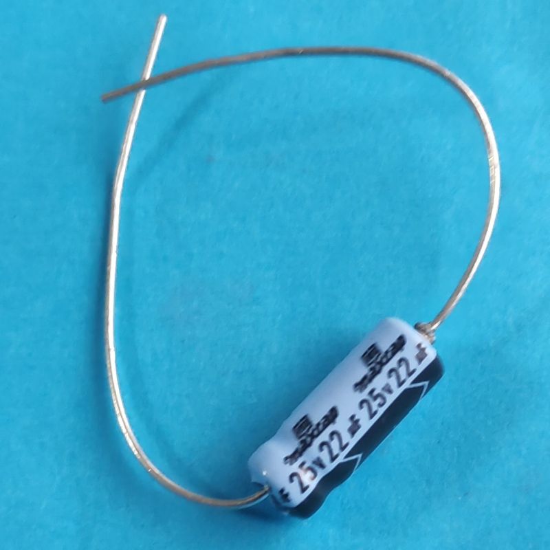 конденсатор 22uF 25V, электролитический, аксиальный, 85°C