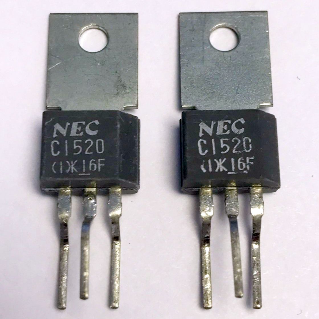 2SC1520