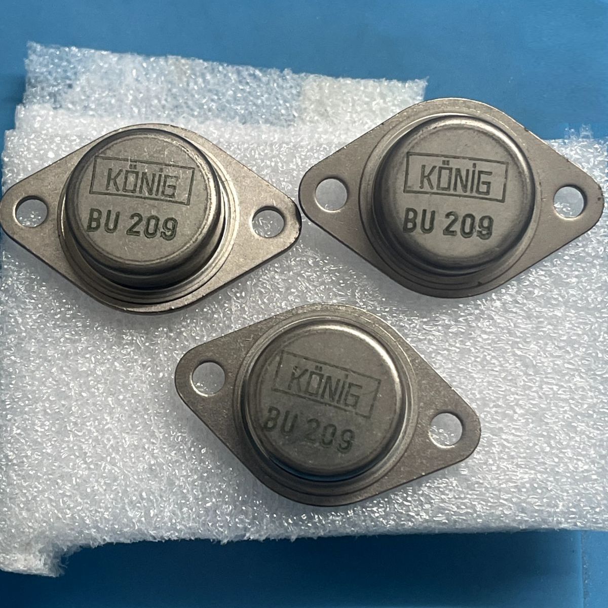 BU209