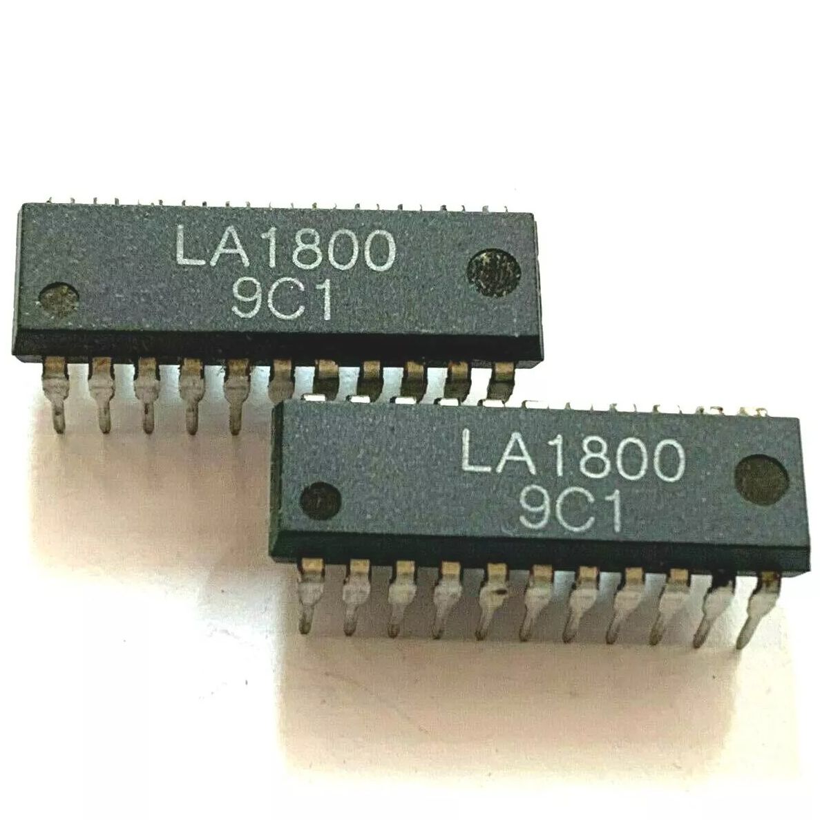 LA1800
