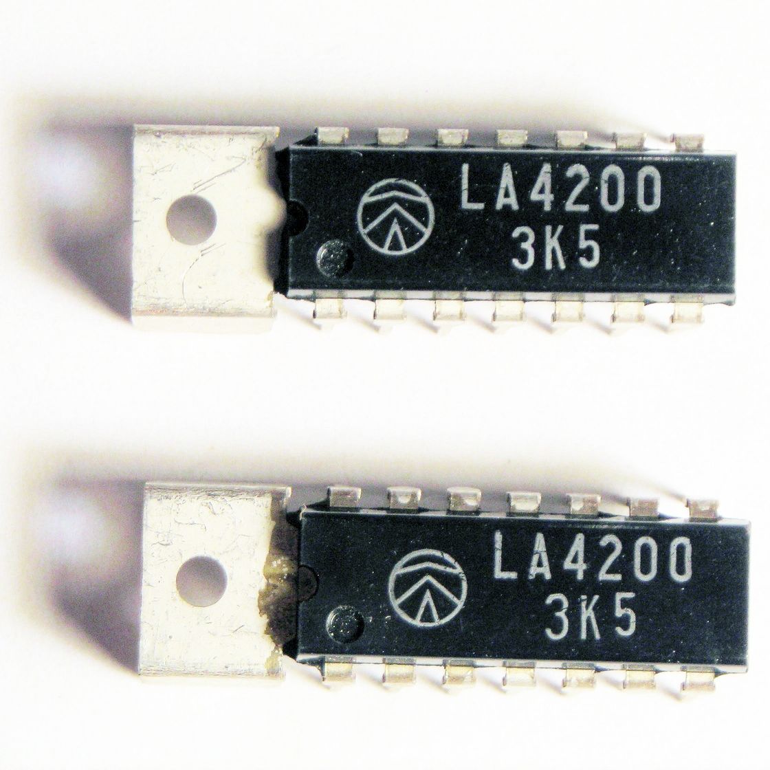 LA4200