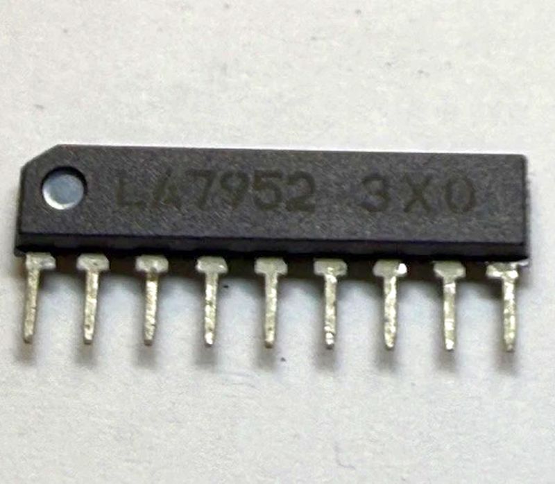 LA7952