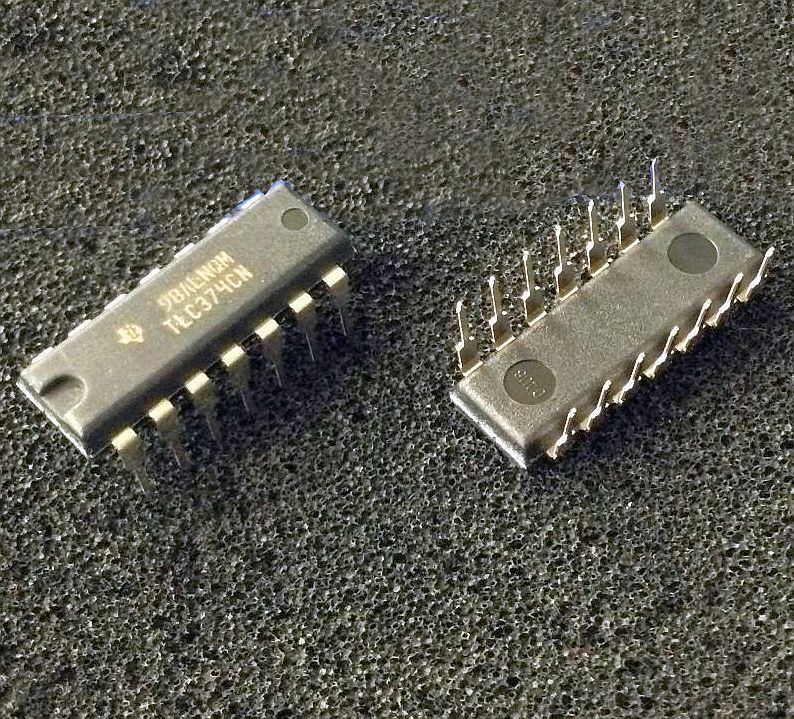 TLC374CN