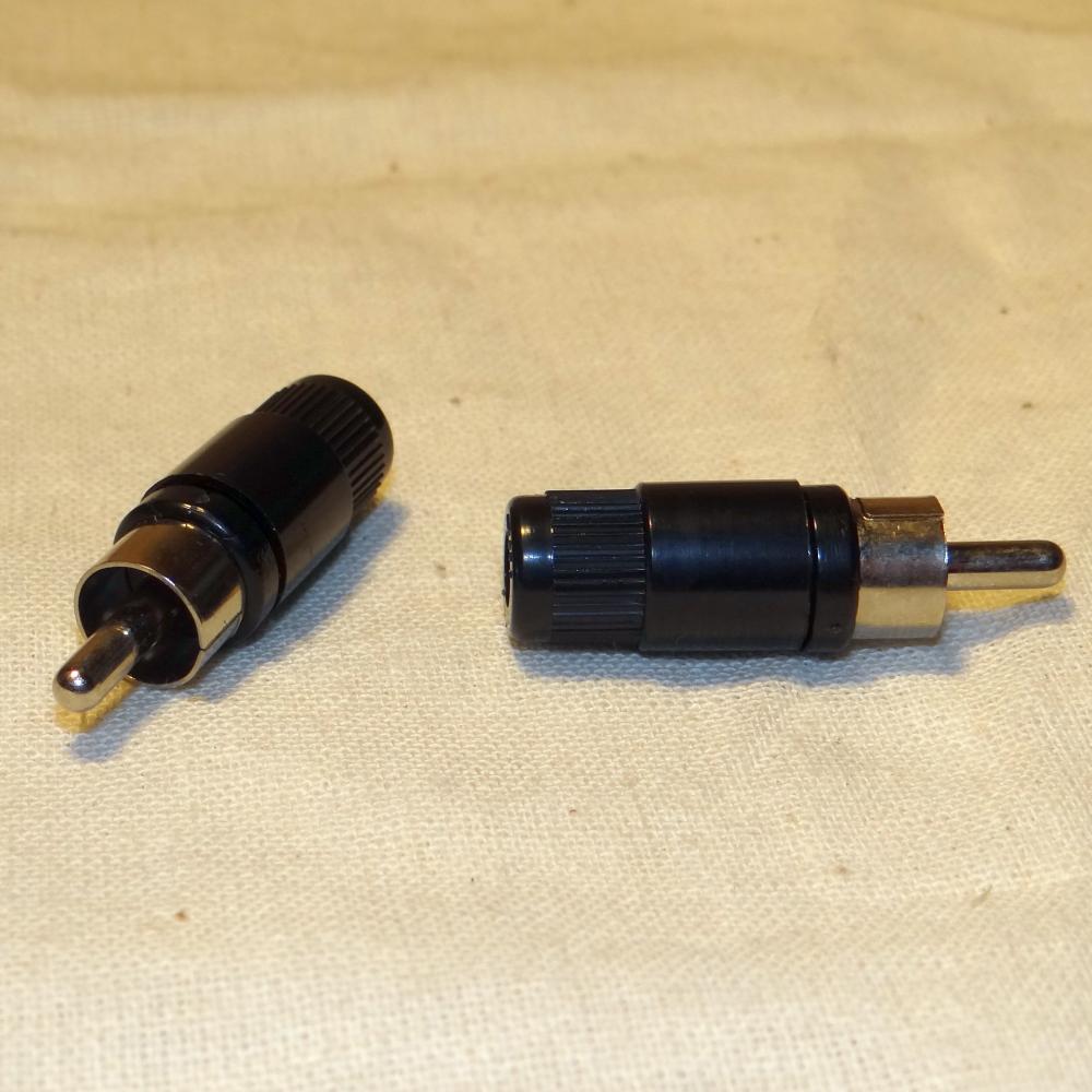 разъем RCA вилка/папа на кабель, корпус пластик, цвет черный, Lumberg STO1B